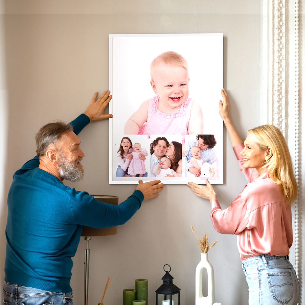 Collage photo de famille avec portrait d’enfant, encadré en blanc au mur, un cadeau personnalisé pour les grands-parents