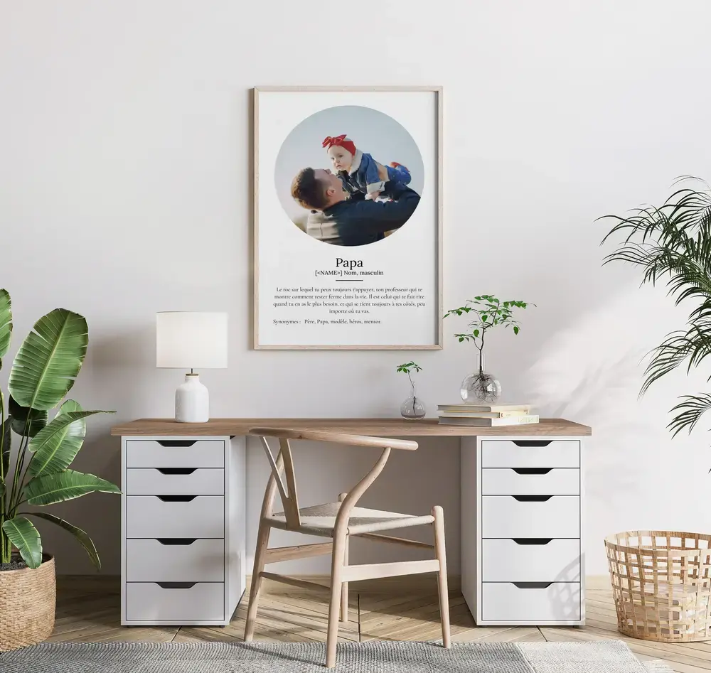 Affiche définition avec photo ronde, encadrée au-dessus du bureau, une idée cadeau pour la fête des Pères.