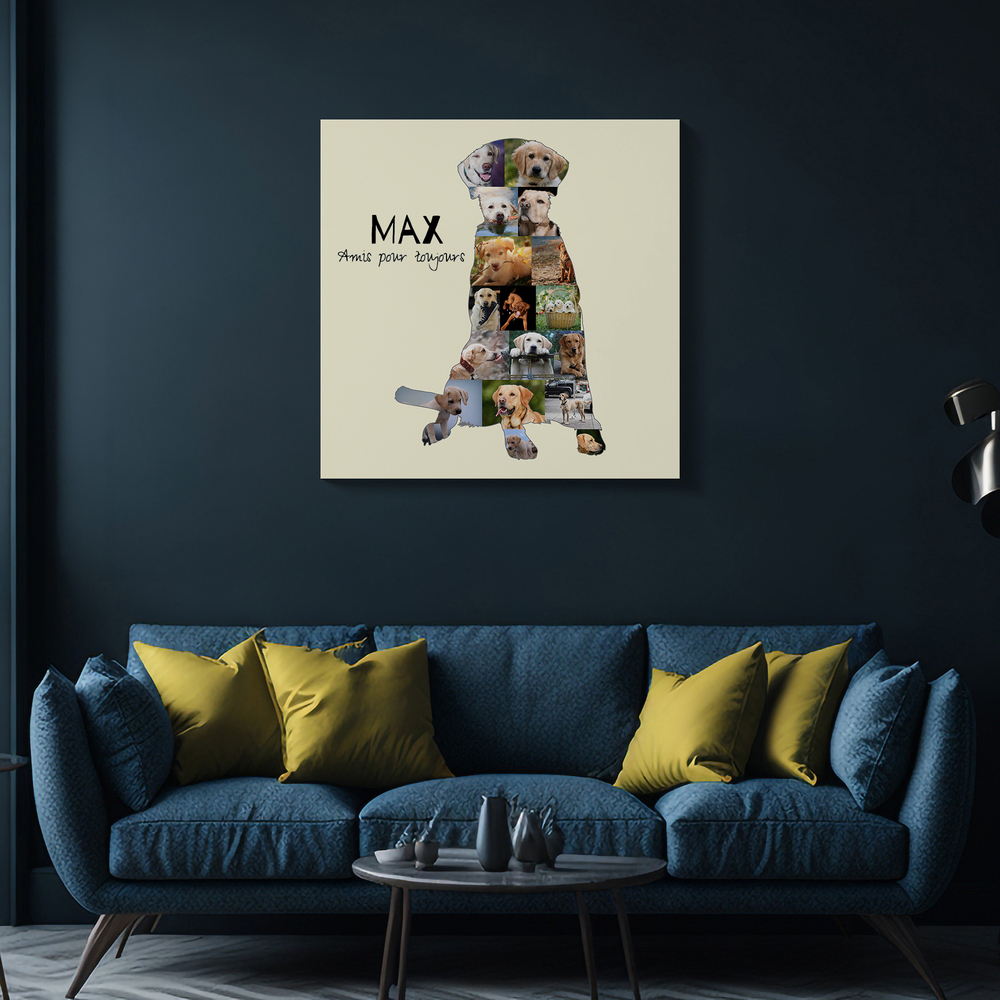 Tableau photo personnalisé en forme de labrador assis, sur un mur sombre au-dessus d’un canapé bleu
