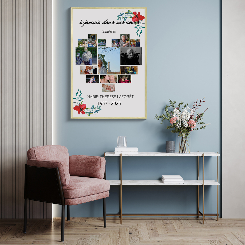 Collage photo en hommage à un proche, en cœur avec fleurs rouges, encadré sur un mur bleu près d’un fauteuil