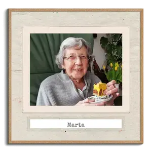 Créez un portrait souvenir rétro élégant pour hommage funéraire